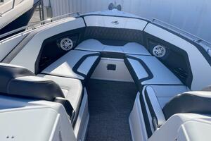 Andiamo 32ft Monterey Yacht For Sale