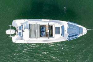 2026 Axopar Cross Cabin thumbnail 8