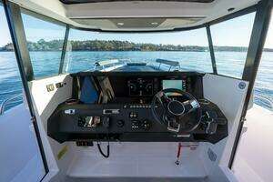 2026 Axopar Cross Cabin thumbnail 16
