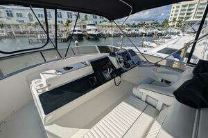 1994 Carver 370 AFT CABIN thumbnail 10