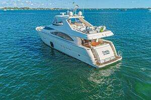 2011 Ferretti Yachts 830 thumbnail 5