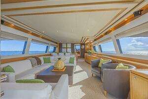 2011 Ferretti Yachts 830 thumbnail 38