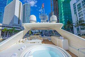 2011 Ferretti Yachts 830 thumbnail 28