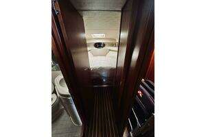 2000 Riviera 40 thumbnail 9