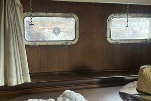 1974 Hatteras 58 Yachtfish thumbnail 17
