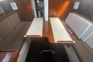 37ft Hunter Yacht For Sale