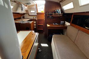 37ft Hunter Yacht For Sale