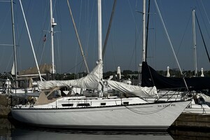 37ft Hunter Yacht For Sale 37ft Hunter Yacht For Sale