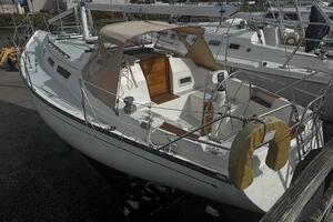 37ft Hunter Yacht For Sale