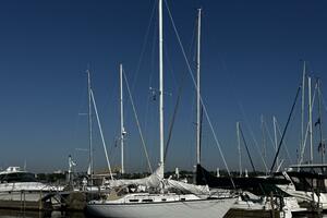 37ft Hunter Yacht For Sale