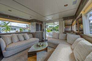 2022 Azimut Magellano 66 thumbnail 2