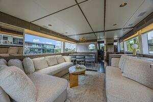 2022 Azimut Magellano 66 thumbnail 3