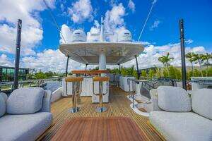 2022 Azimut Magellano 66 thumbnail 30