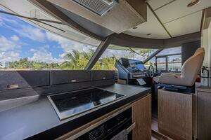 2022 Azimut Magellano 66 thumbnail 24