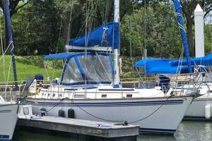 Idem II 38ft Endeavour Yacht For Sale