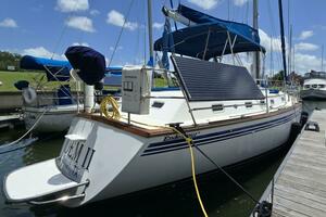 Idem II 38ft Endeavour Yacht For Sale