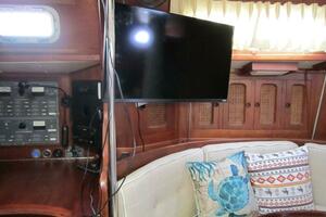 Idem II 38ft Endeavour Yacht For Sale