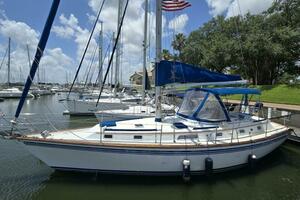 Idem II 38ft Endeavour Yacht For Sale