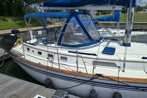 Idem II 38ft Endeavour Yacht For Sale