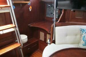 Idem II 38ft Endeavour Yacht For Sale