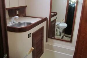 Idem II 38ft Endeavour Yacht For Sale