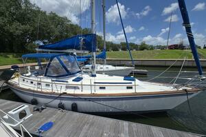 Idem II 38ft Endeavour Yacht For Sale