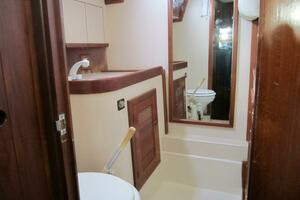 Idem II 38ft Endeavour Yacht For Sale