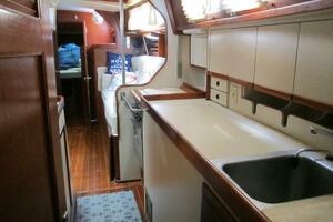 Idem II 38ft Endeavour Yacht For Sale