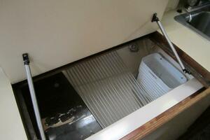 Idem II 38ft Endeavour Yacht For Sale