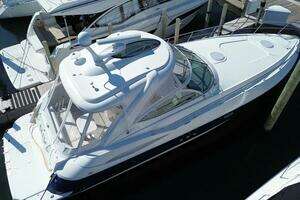 2006 Cruisers Yachts 420 Express thumbnail 5