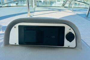 2006 Cruisers Yachts 420 Express thumbnail 15