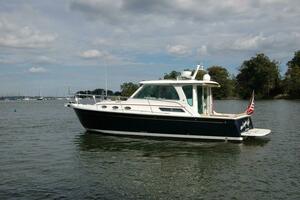 34ft Back Cove Yacht For Sale
