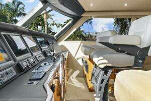 2008 Viking 74 Enclosed Bridge thumbnail 74