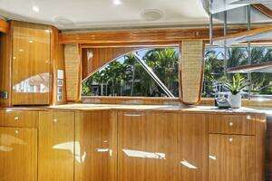 2008 Viking 74 Enclosed Bridge thumbnail 33