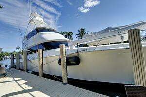 2008 Viking 74 Enclosed Bridge thumbnail 9