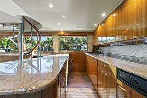 2008 Viking 74 Enclosed Bridge thumbnail 66