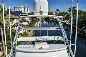 2008 Viking 74 Enclosed Bridge thumbnail 18