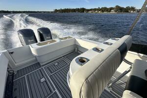 33ft Contender Yacht For Sale