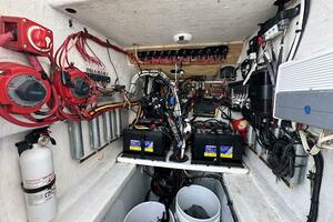 33ft Contender Yacht For Sale