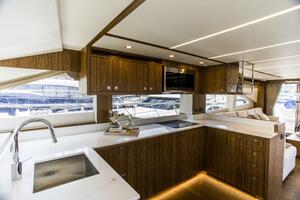 70  Johnson Skylounge 2026 70ft Johnson Yacht For Sale