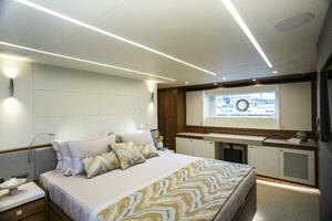 70  Johnson Skylounge 2026 70ft Johnson Yacht For Sale