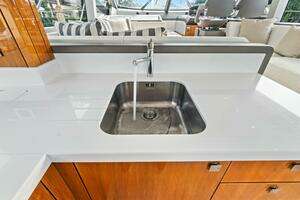 2020 Sunseeker Manhattan 52 thumbnail 46