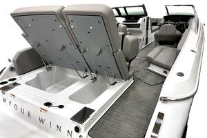 26ft Four Winns Yacht For Sale