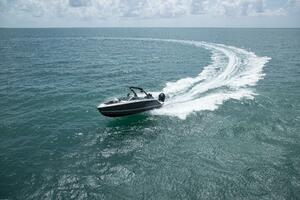 26ft Four Winns Yacht For Sale