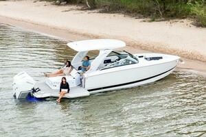 29ft Four Winns Yacht For Sale