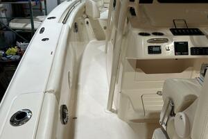 33ft Grady White Yacht For Sale