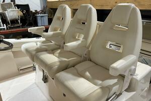 33ft Grady White Yacht For Sale