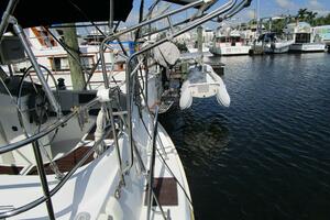 Querida 33ft Beneteau Yacht For Sale