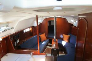 Querida 33ft Beneteau Yacht For Sale