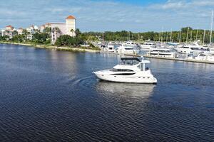 Bella Vita 40ft Meridian Yacht For Sale